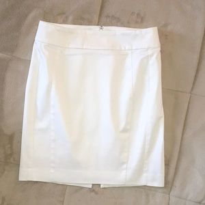 Express white skirt size 4